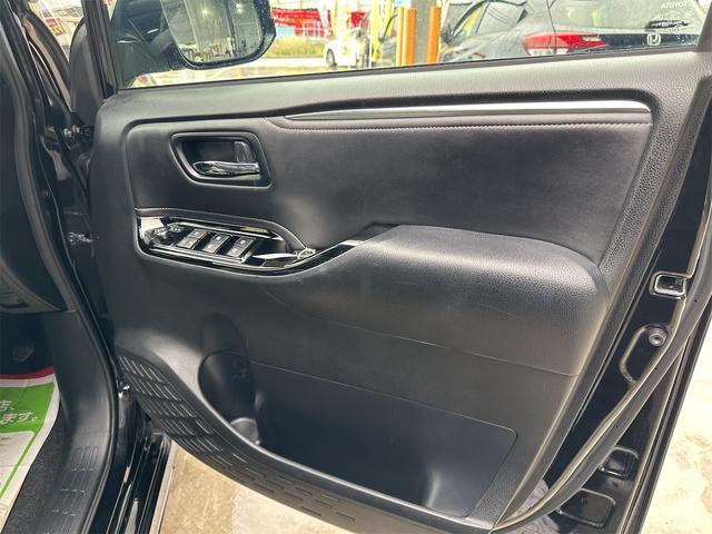 エスクァイア ハイブリッドＧｉ　モデリスタエアロ　ダイナミックグリル　トヨタセーフティセンス　両側パワースライドドア　ＬＥＤライト　ナビ　ＴＶ　Ｂｌｕｅｔｏｏｔｈ　バックカメラ　ビルドインＥＴＣ　本土仕入れ　修復歴なし　２４ヶ月保証（25枚目）