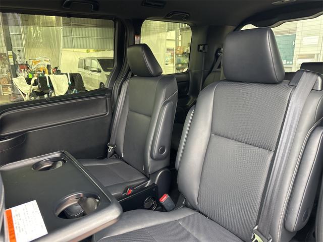 エスクァイア ハイブリッドＧｉ　モデリスタエアロ　ダイナミックグリル　トヨタセーフティセンス　両側パワースライドドア　ＬＥＤライト　ナビ　ＴＶ　Ｂｌｕｅｔｏｏｔｈ　バックカメラ　ビルドインＥＴＣ　本土仕入れ　修復歴なし　２４ヶ月保証（44枚目）