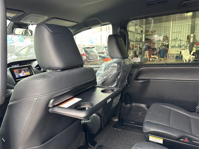 エスクァイア ハイブリッドＧｉ　モデリスタエアロ　ダイナミックグリル　トヨタセーフティセンス　両側パワースライドドア　ＬＥＤライト　ナビ　ＴＶ　Ｂｌｕｅｔｏｏｔｈ　バックカメラ　ビルドインＥＴＣ　本土仕入れ　修復歴なし　２４ヶ月保証（45枚目）