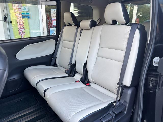 セレナ ライダー オーテック30thアニバーサリー ナビ TV バックカメラ ETC フリップダウンモニター 両側パワースライドドア Bluetooth対応 クルーズコントロール 衝突被害軽減ブレーキ レーン逸脱警報 レザーシートヒーター DVD(12枚目)