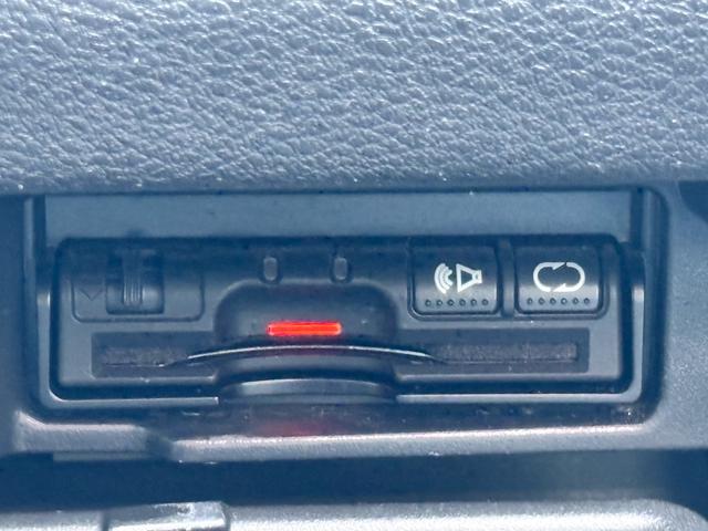 セレナ ライダー オーテック30thアニバーサリー ナビ TV バックカメラ ETC フリップダウンモニター 両側パワースライドドア Bluetooth対応 クルーズコントロール 衝突被害軽減ブレーキ レーン逸脱警報 レザーシートヒーター DVD(30枚目)