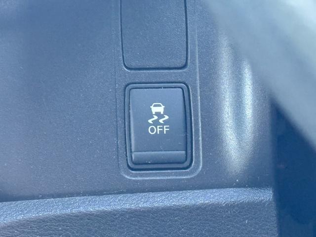 セレナ ライダー オーテック30thアニバーサリー ナビ TV バックカメラ ETC フリップダウンモニター 両側パワースライドドア Bluetooth対応 クルーズコントロール 衝突被害軽減ブレーキ レーン逸脱警報 レザーシートヒーター DVD(35枚目)