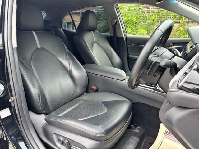 運転席パワーシート　ブラックレザーシート