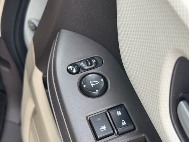 電動格納ミラー