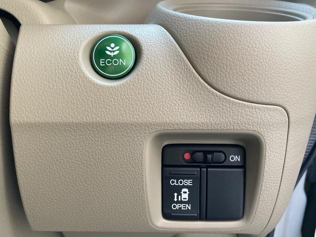 左側パワースライドドア