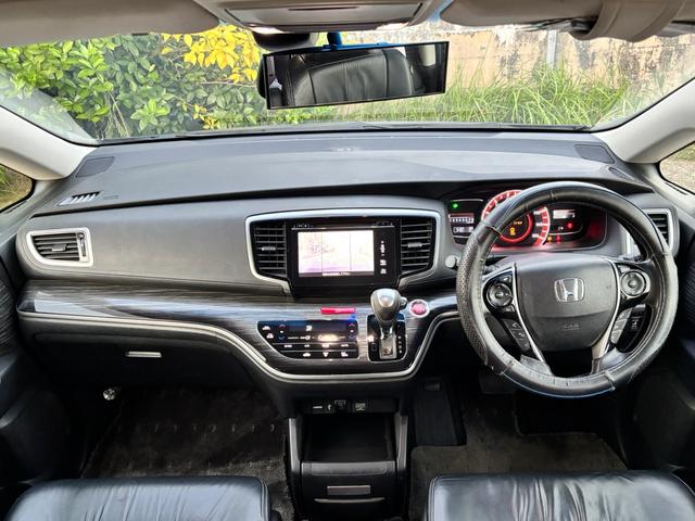 オデッセイ アブソルート・EX ナビ TV 視点切替バックカメラ ETC 両側パワースライドドア クルーズコントロール ブラックレザーシート セカンドシートオットマン LEDヘッドライト 衝突被害軽減ブレーキ(5枚目)