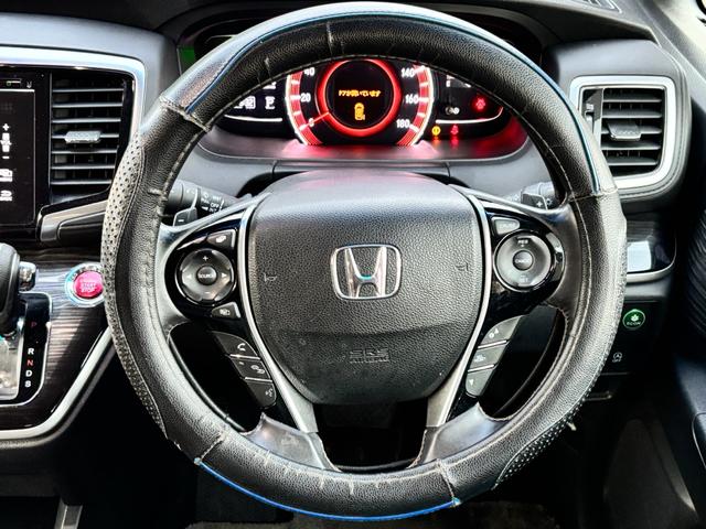 オデッセイ アブソルート・EX ナビ TV 視点切替バックカメラ ETC 両側パワースライドドア クルーズコントロール ブラックレザーシート セカンドシートオットマン LEDヘッドライト 衝突被害軽減ブレーキ(6枚目)