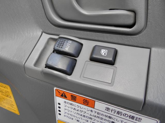 ダンプ クレーン付き 内地仕入れ シャーシB 5MT 3t積(6枚目)