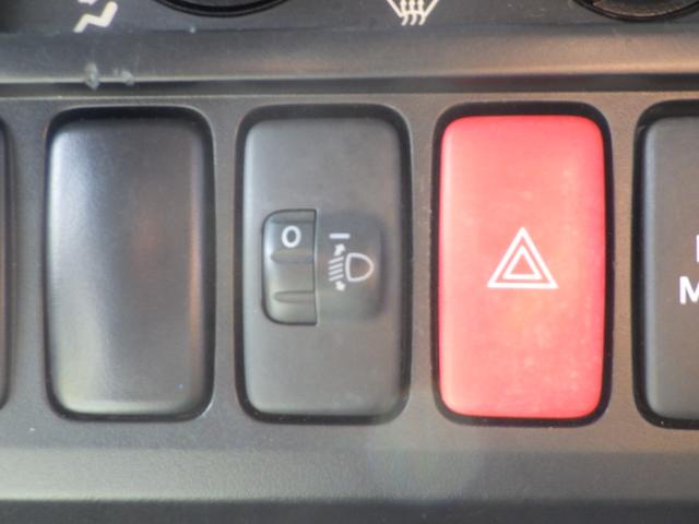 ハザードランプスイッチ・オートヘッドランプレベラー警告灯
