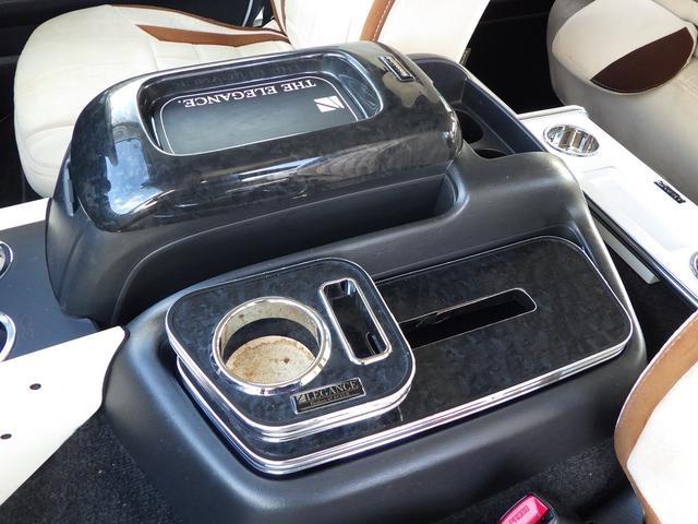 コンソールボックスも付いているので使い勝手が良いですね。