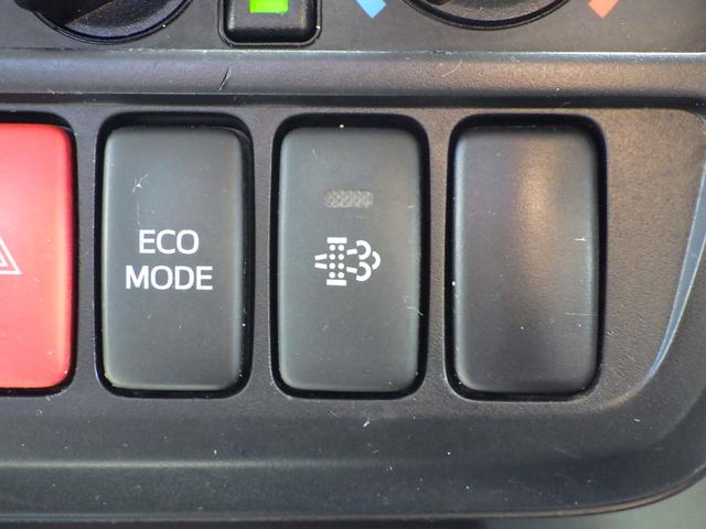 デュトロ ベースグレード　積載２ｔ　軽油　５速ＭＴ　内地中古　荷台寸法　長さ３５１ｃｍ　幅１８０ｃｍ　高さ３８ｃｍ　ＰＳ　ＰＷ　ＡＣ　　ロング２．６ｔ吊４段クレーン　ラジコン付き　ミラー・グリル・コーナーパネルメッキパーツ（19枚目）