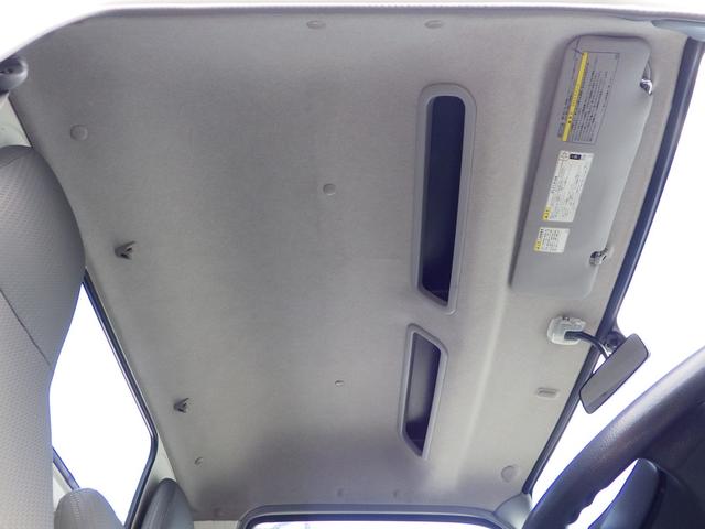 デュトロ ベースグレード　積載２ｔ　軽油　５速ＭＴ　内地中古　荷台寸法　長さ３５１ｃｍ　幅１８０ｃｍ　高さ３８ｃｍ　ＰＳ　ＰＷ　ＡＣ　　ロング２．６ｔ吊４段クレーン　ラジコン付き　ミラー・グリル・コーナーパネルメッキパーツ（37枚目）