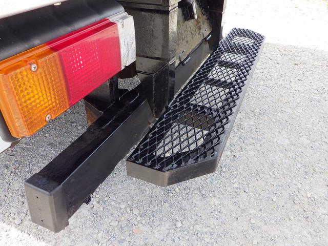 ステップがあるので乗り降りが楽にできますね！