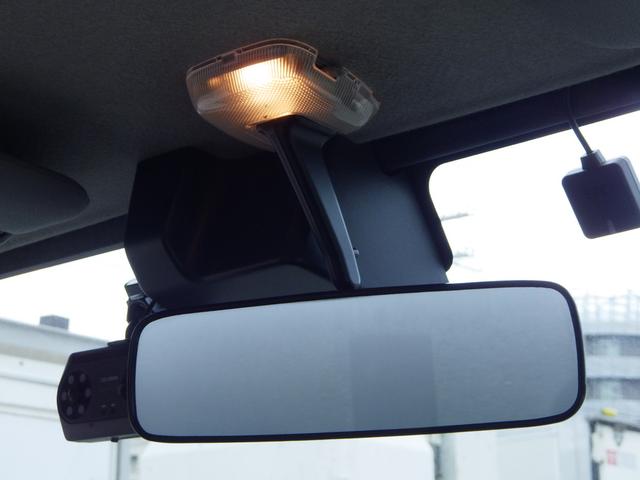 ルームランプも明るく点灯します！