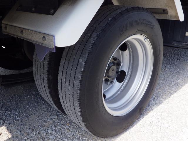 タイヤの溝もしっかりしていますね