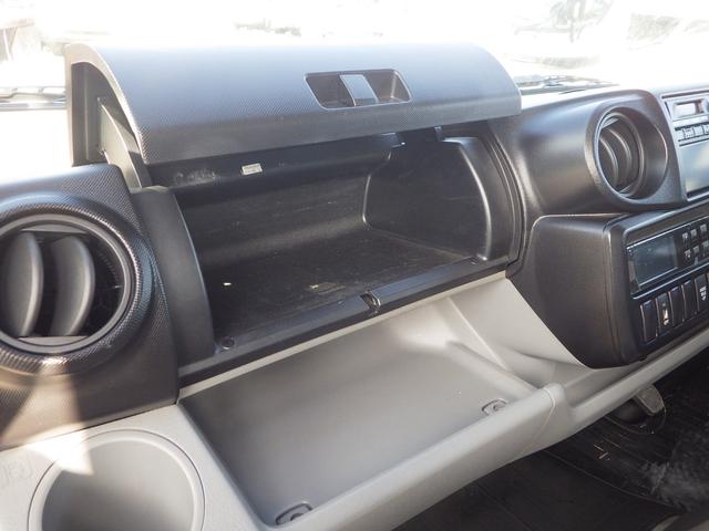 書類などの収納ができますね