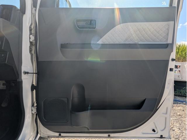 隅々までクリーニングをしているので内張もピカピカなので快適な運転ができます!