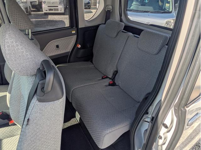 シートに目立つ汚れありません!