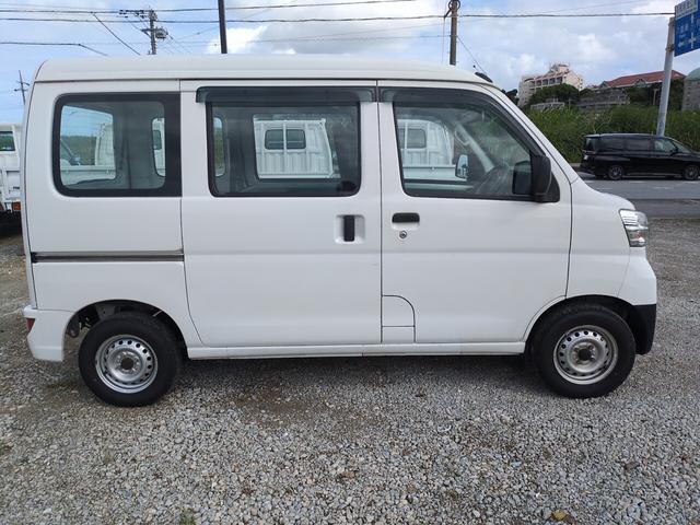 大きな凹みや傷もありません!