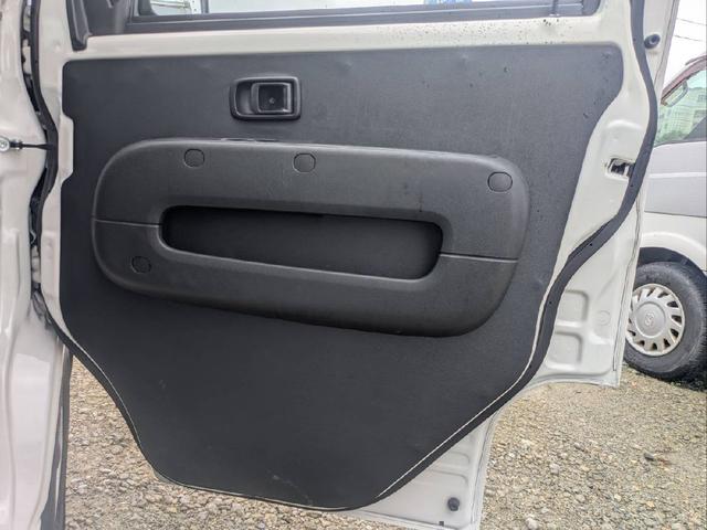 運転席のドアの内張りも綺麗です!