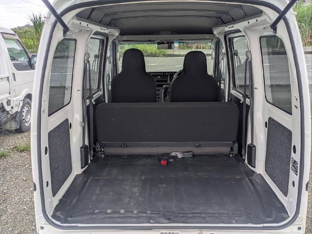 荷室も広くて綺麗です!