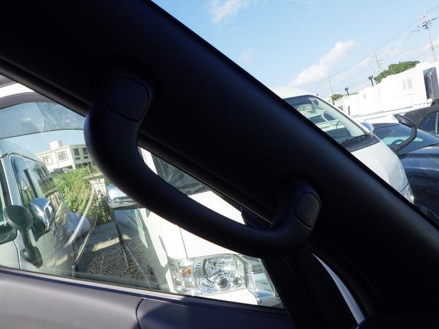 ハイエースバン スーパーＧＬ　ダークプライムＩＩ　内地中古　軽油　ＡＴ　インパネウッド調パネル　パーキングサポートブレーキ　両側パワースライドドア　リヤーヒーター＆クーラー　ＴＶ　ナビバックモニター　５人乗り　プッシュスタート（49枚目）