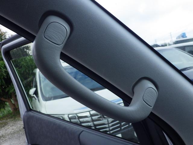 アシストグリップも綺麗に清掃しています。