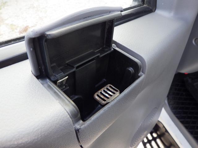 助手席側にもついています