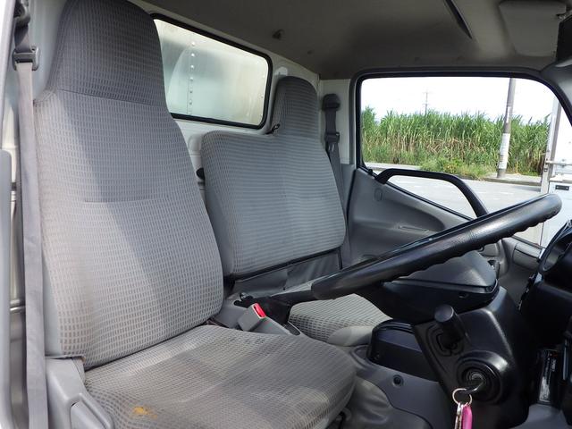 車内隅々まで清掃しているので快適にご乗車ができますね