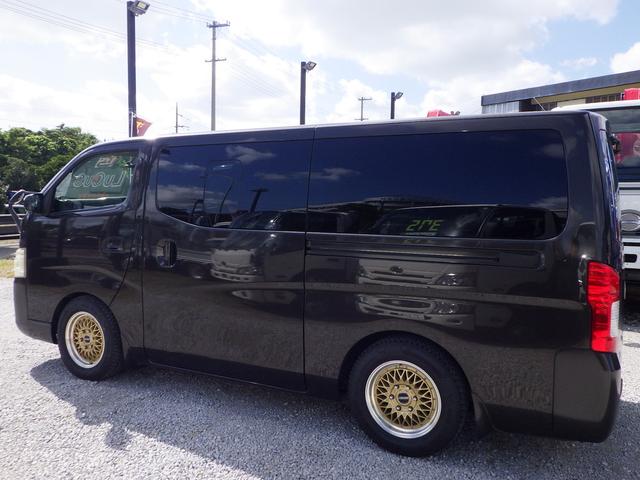 運転席から後ろの後部座席はプライバシーガラスになっていますのでプライバシーが保たれますね！