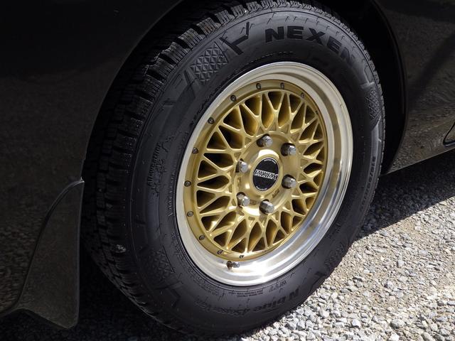 社外アルミホイルでかっこいいですね。