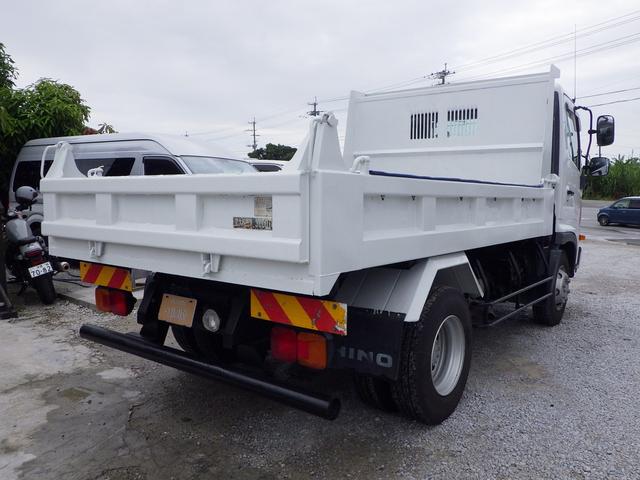 タイヤ廻りも綺麗です。