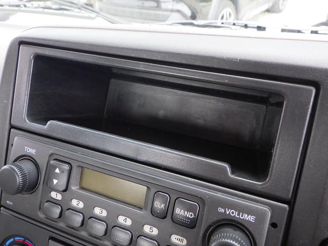 タバコや携帯を置くのに丁度良いですね。