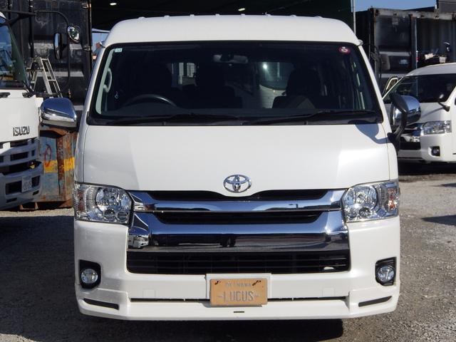 ハイエースワゴン ＧＬ　１０人乗り　ガソリン　インパネ式ＡＴ　内地中古　ＰＳ　ＰＷ　ダブルエアコン　左側パワースライドドア　ＥＴＣ　ラジオ　ＴＶ　Ｂｌｕｅｔｏｏｔｈ　バックカメラ　フリップダウンモニター　社外ホイール　エアロ（2枚目）