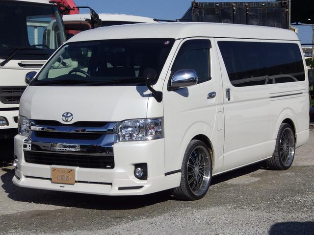 ハイエースワゴン ＧＬ　１０人乗り　ガソリン　インパネ式ＡＴ　内地中古　ＰＳ　ＰＷ　ダブルエアコン　左側パワースライドドア　ＥＴＣ　ラジオ　ＴＶ　Ｂｌｕｅｔｏｏｔｈ　バックカメラ　フリップダウンモニター　社外ホイール　エアロ（3枚目）