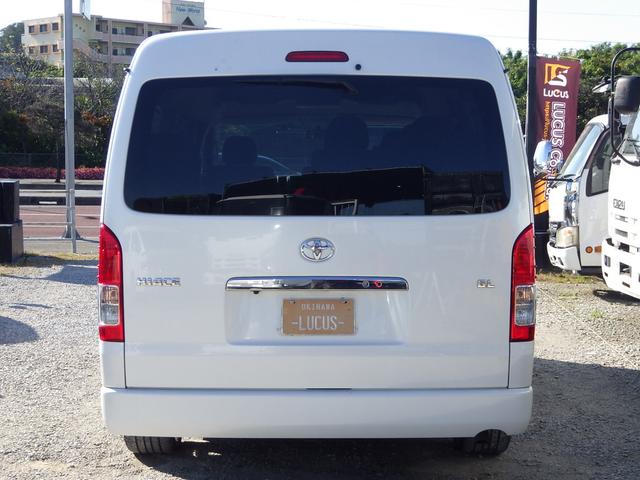 ハイエースワゴン ＧＬ　１０人乗り　ガソリン　インパネ式ＡＴ　内地中古　ＰＳ　ＰＷ　ダブルエアコン　左側パワースライドドア　ＥＴＣ　ラジオ　ＴＶ　Ｂｌｕｅｔｏｏｔｈ　バックカメラ　フリップダウンモニター　社外ホイール　エアロ（6枚目）