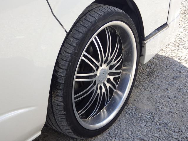 ハイエースワゴン ＧＬ　１０人乗り　ガソリン　インパネ式ＡＴ　内地中古　ＰＳ　ＰＷ　ダブルエアコン　左側パワースライドドア　ＥＴＣ　ラジオ　ＴＶ　Ｂｌｕｅｔｏｏｔｈ　バックカメラ　フリップダウンモニター　社外ホイール　エアロ（8枚目）