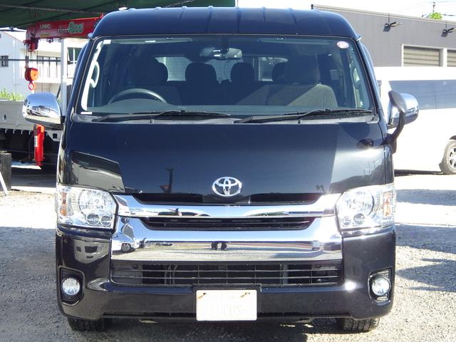 ハイエースワゴン ＧＬ　１０人乗り　ガソリン　インパネ式ＡＴ　内地中古　ＰＳ　ＰＷ　ダブルエアコン　左側パワースライドドア　ＥＴＣ　ＣＤ　ＤＶＤ　ラジオ　ＴＶ　Ｂｌｕｅｔｏｏｔｈ　バックカメラ　社外ホイール　プッシュスタート（2枚目）