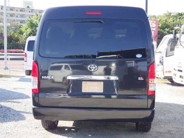 ハイエースワゴン ＧＬ　１０人乗り　ガソリン　インパネ式ＡＴ　内地中古　ＰＳ　ＰＷ　ダブルエアコン　左側パワースライドドア　ＥＴＣ　ＣＤ　ＤＶＤ　ラジオ　ＴＶ　Ｂｌｕｅｔｏｏｔｈ　バックカメラ　社外ホイール　プッシュスタート（6枚目）