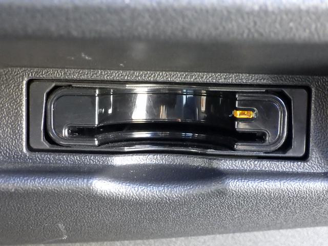 ハイエースワゴン ＧＬ　１０人乗り　ガソリン　インパネ式ＡＴ　内地中古　ＰＳ　ＰＷ　ダブルエアコン　左側パワースライドドア　ＥＴＣ　ＣＤ　ＤＶＤ　ラジオ　ＴＶ　Ｂｌｕｅｔｏｏｔｈ　バックカメラ　社外ホイール　プッシュスタート（8枚目）