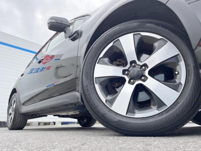 2.0i-L アイサイト 4WD 社外SDナビ レーダークルーズコントロール 衝突軽減装置 車線逸脱警報 純正17インチアルミホイール バックカメラ パドルシフト フルセグ視聴 ETC スマートキー(14枚目)
