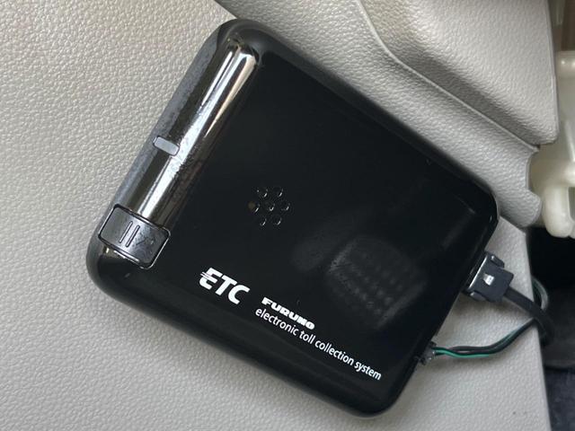 【ＥＴＣ】高速道路の料金所をストレスなく通過！話題のスポットやサービスエリアに多い「スマートＩＣ」利用時は必須のアイテムです。当店でセットアップを実施、ご納車当日からすぐにご利用いただけます！