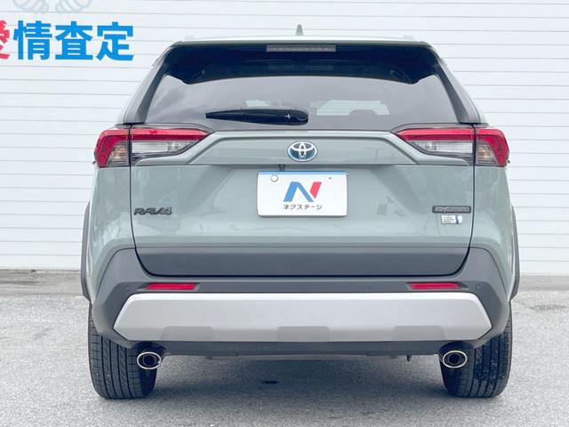 安心の最長10年・走行無制限保証(有償)をご用意。保証内容も充実はもちろん、無料点検&オイル交換や、年中無休の全国・24時間ロードサービスも付帯されておりますのでご安心下さい。