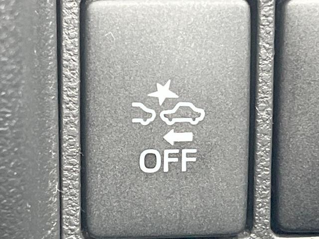 【スマートアシスト】走行中に前方の車両等を認識し、衝突しそうな時は警報とブレーキで衝突回避と被害軽減をアシスト。より安全にドライブをお楽しみいただけます。