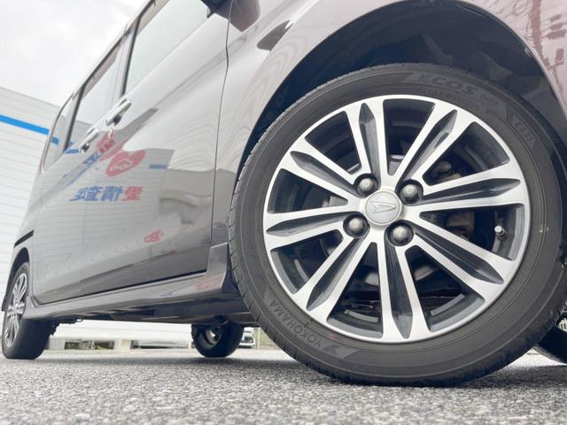 【純正アルミホイール】外観にマッチした純正アルミホイールを装着しております。各種社外アルミホイールや、スタッドレスタイヤも取扱いしております。是非ご相談ください♪