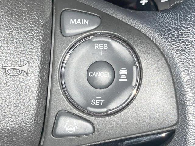 【アダプティブクルーズコントロール】高速道路での長距離走行が楽に！！自動で速度を保つクルーズコントロールが、衝突軽減システムと連携し、前方の車両を感知して車間を保つように速度調節してくれます！！