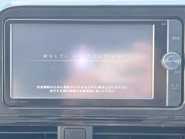 【純正ナビ】人気の純正ナビを装備。オーディオ機能も充実しており、Ｂｌｕｅｔｏｏｔｈ接続すればお持ちのスマホやＭＰ３プレイヤーの音楽を再生可能！毎日の運転がさらに楽しくなります！！