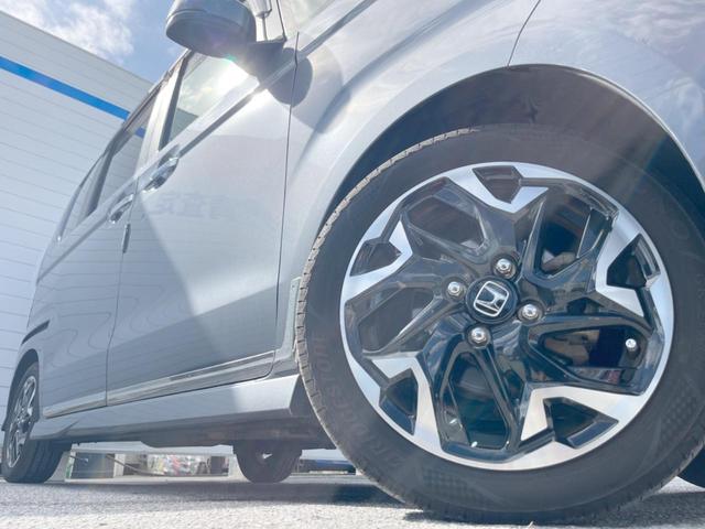 【純正アルミホイール】外観にマッチした純正アルミホイールを装着しております。各種社外アルミホイールや、スタッドレスタイヤも取扱いしております。是非ご相談ください♪