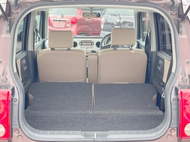 普段のお買い物や通勤、送迎等に十分な荷室スペースを確保しております。セカンドシートを倒すと、大きな荷物の積載も可能です♪