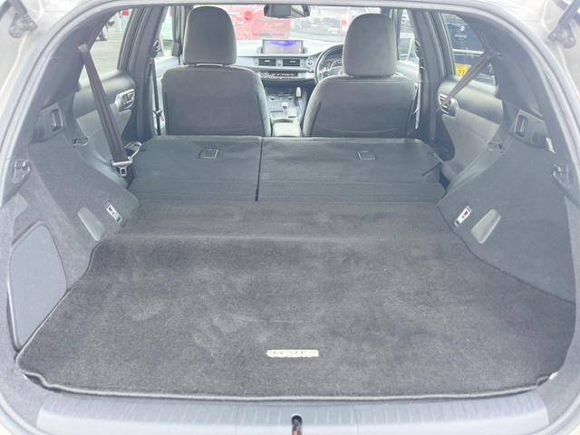 CT CT200h Fスポーツ 1年保証 バックカメラ 衝突被害軽減システム レーダークルーズ コーナーセンサー LEDヘッド ETC2.0 純正17インチアルミ オートハイビーム 車線逸脱警報 オートライト デュアルエアコン(11枚目)